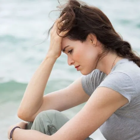 Detox-woman-Coastline-Behavioral-Health-Drug-Alcohol-Rehab-Center-Orange-County